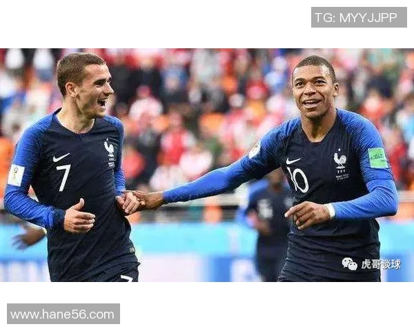 法国与芬兰友谊赛精彩对决展现足球魅力与团队精神 法国与芬兰友谊赛精彩对决展现足球魅力与团队精神